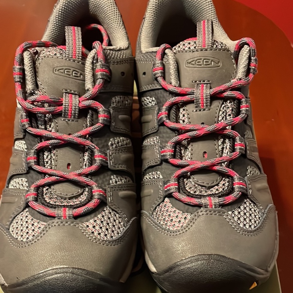 KEEN Coven size 8.5